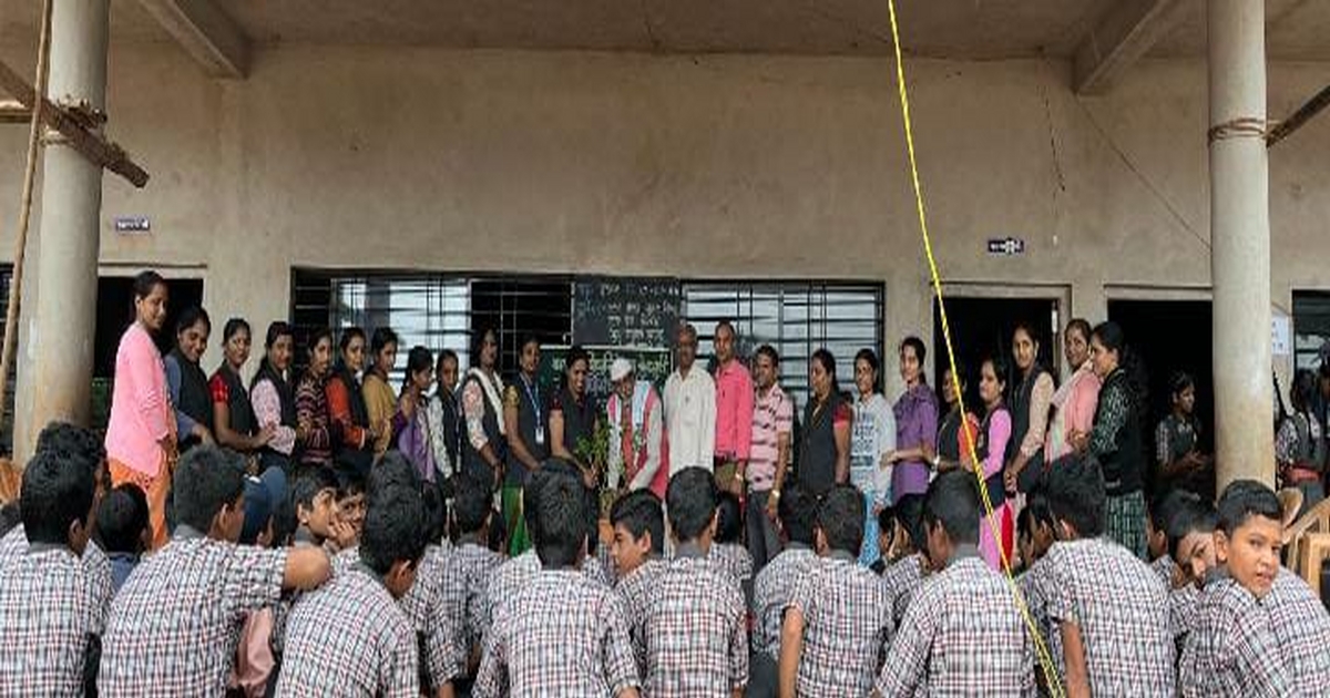 balveer vidhyaniketanmadhye gurupournima sajari