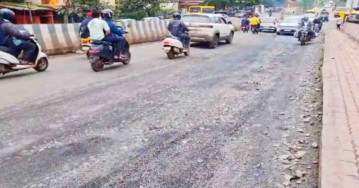 fourth railway gate closed; traffic congestion increased at third railway gate