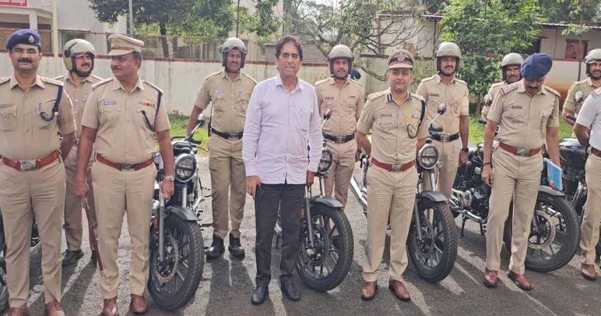 mla raju seth donates thirteen bullet bikes to police