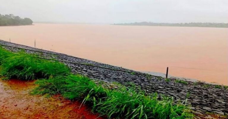 rakaskop jalashay bharale..pani tanchaieche sankat door jhale