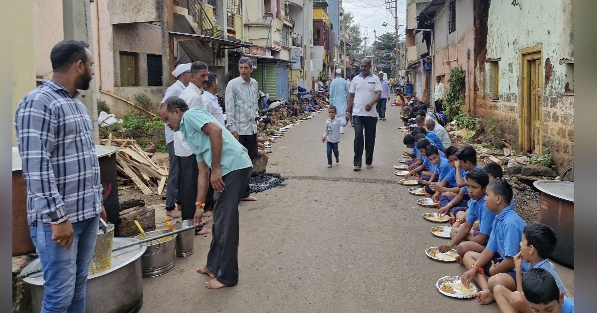 chavat galli yethe sharavan somwarnimitta mahaprasad