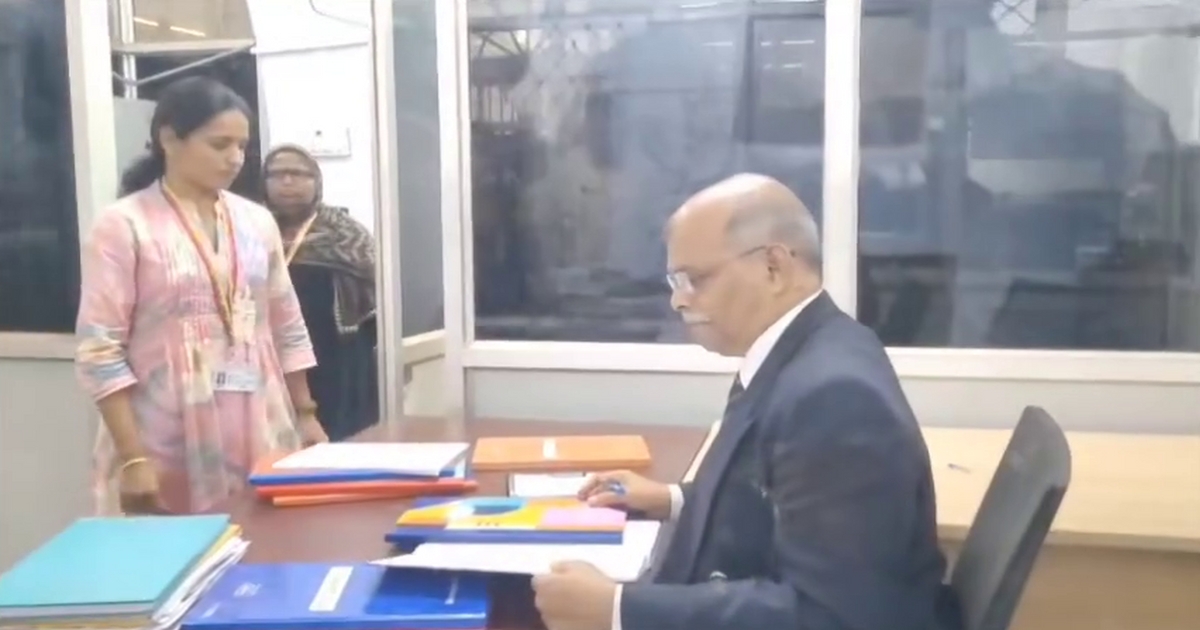 lokayuktanchya pathakakadun upnondani ; jilha rugnalayachi jhadajhadati