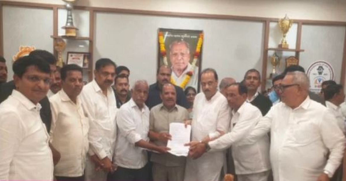 seemaprashani mumbai yethe lavkarach sanyukta baithak