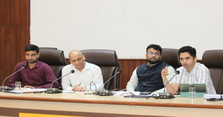 shikshanacha darja sudharnyasathi yojana rabava ; vipul bansal