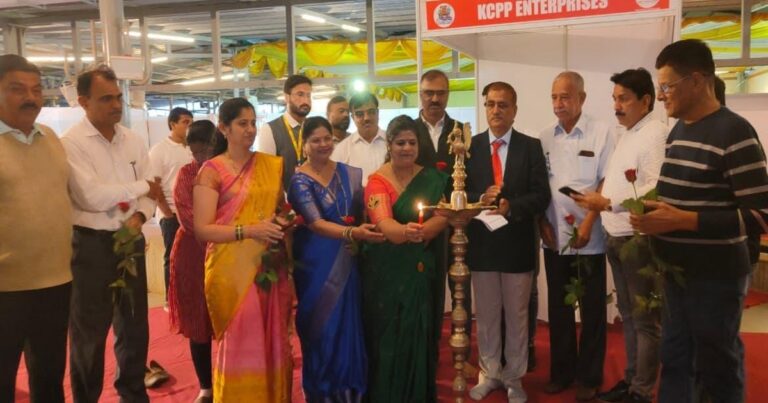 shopping utsav pradarshanche udghatan sampanna