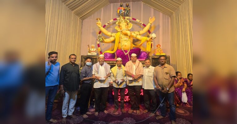 konwal galli ganeshotsav mandalatarfe prof. anand aaptekar yancha satkar