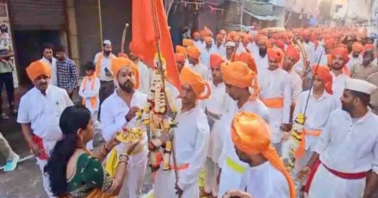 shivrayanchya jaighoshane shahar dumdumle