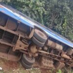 the bus fell into a ditch due to steering lock