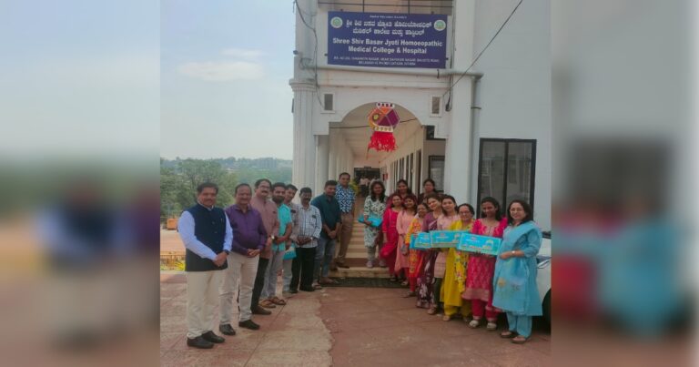 aadhar shikshan sanstemadhe dhanvantari poojan sohla sampann