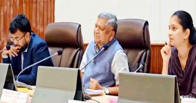 jat survekshanadarmyan vidyarthyache shaikshanik nuksan talave