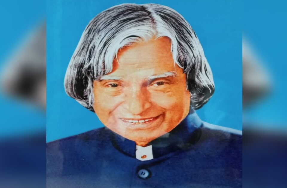 kawalewadit udya vidyarthi ani vruttapatra vitarakacha samman sohala