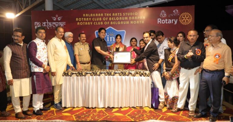 nivedita sidhanaal yana yuva udyojak puraskar