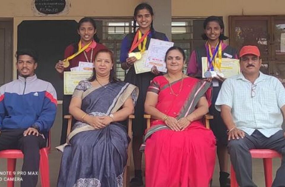 sant meera shalechya kheladunchi vidyabharati rashtriya spardhesathi nivad