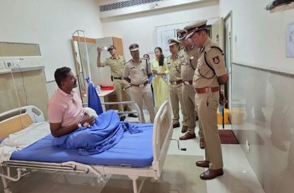 adgp hitendra r visit police injured in stone pelting
