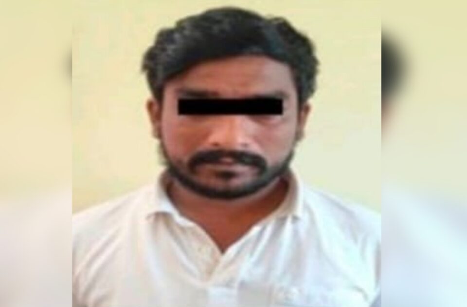 agarbatti vyavsay fasavnuk prakaranatil aaropi gajaad