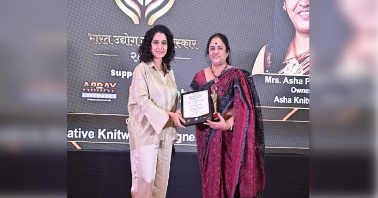 asha patravali awarded with innovative knitwear designer award