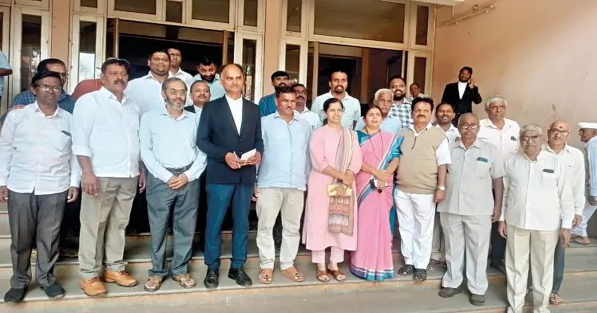 hearing of cases against maharashtra ekkikaran samiti leaders postponed