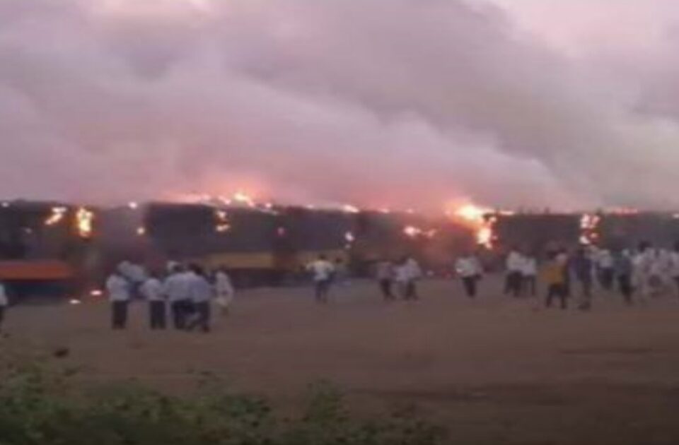 mudhol farmers protest sugarcane rate violence tractor trolleys burnt
