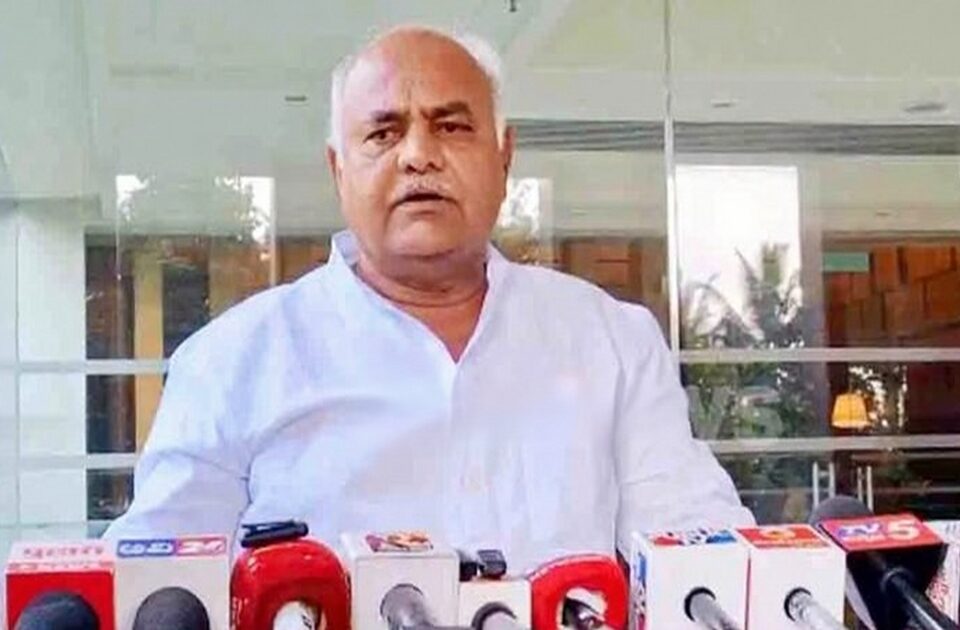 mukhyamantryanchya aadeshane sakharmantaryanchi belgavat gupt bhet