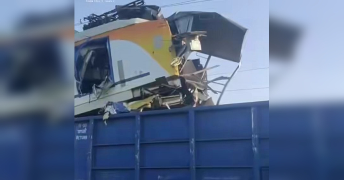 passenger train collides with freight train ten dead