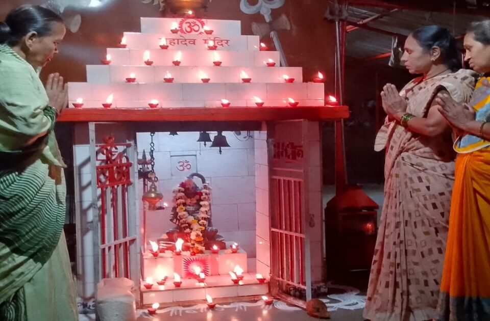 shahapur muktidham smashanbhumi ujalali deepotsavane