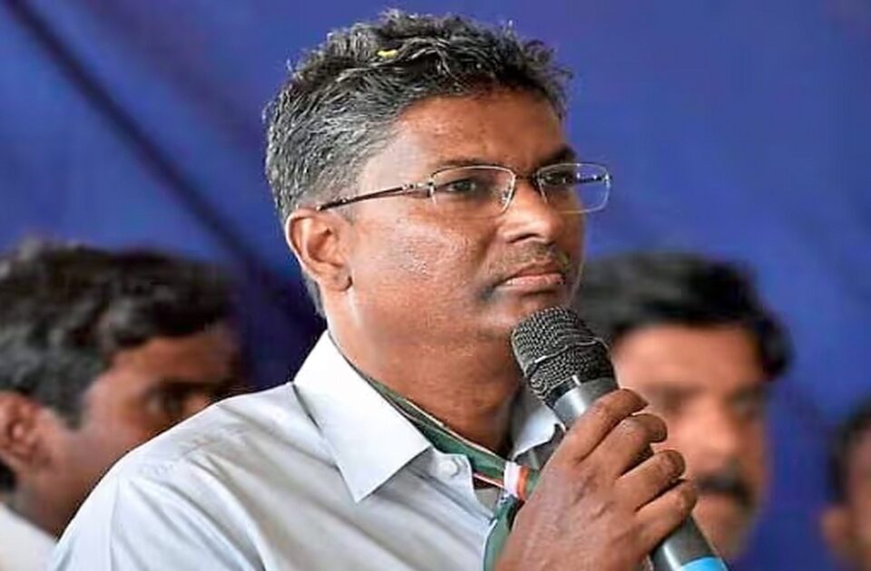 siddaramaiah to continue as karnataka cm ; minister satish jarkiholi