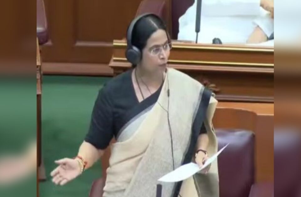 anganwadi kendransathi swatantra imarati ubharnyacha nirnay