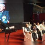 deshache ujjwal bhavitavya shikshkanchya hati