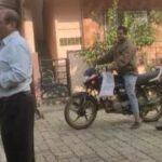 mahamelavyachya parshwabhumiwar khanapur samiteeche padadhikari polisanchya tabyat