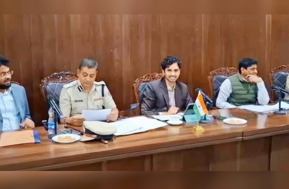 sc-st jamatinvaril atyachar rokhnyasathi kathor karwai kara