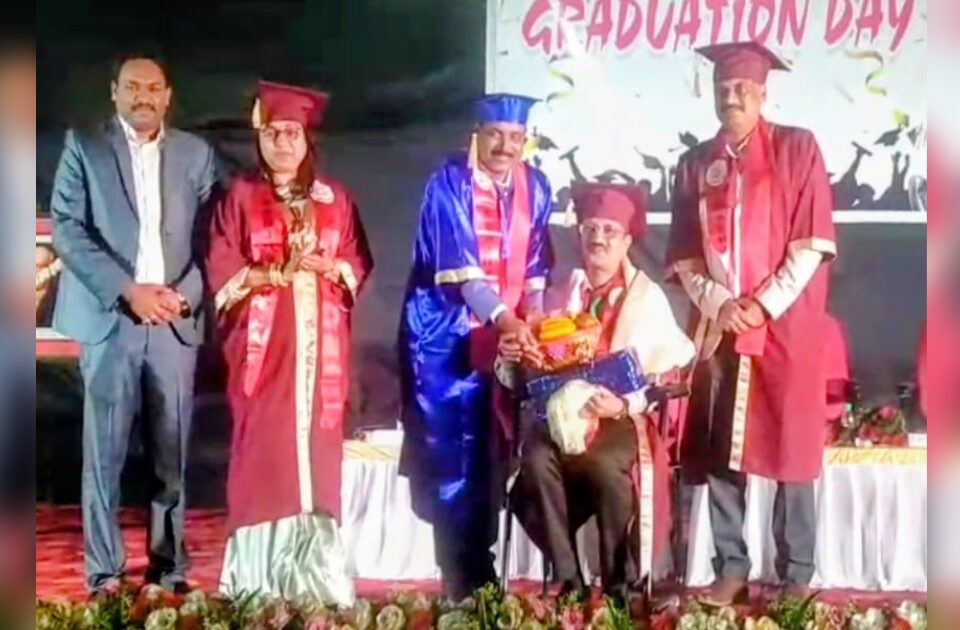 shivbasav jyoti homeopathic collegecha padavidan samarambh sajara