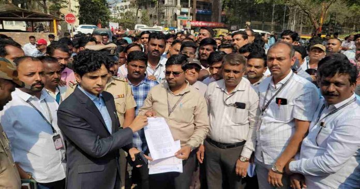 amdar laxman savadi yanchyavar karwaichya maganisathi andolan