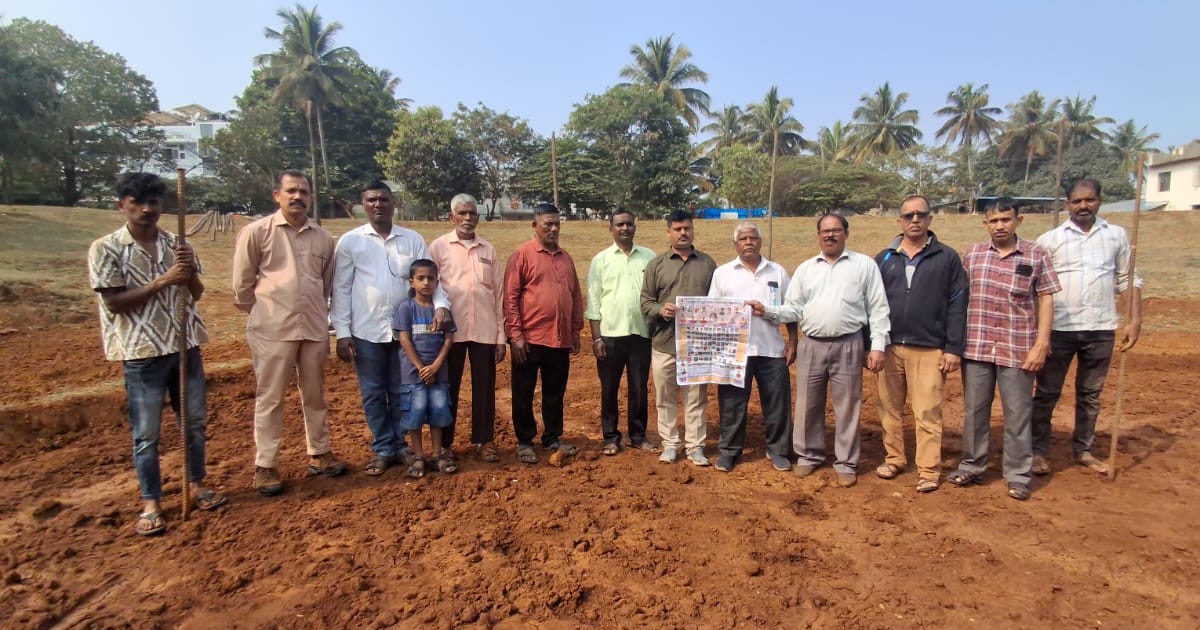 anandwadi akhadyat udya mofat nikali kustyanche jangi maidan