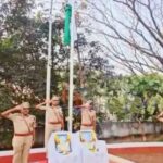 belagav police adhikshak karyalayat 77va prajasattak din utsahat sajra