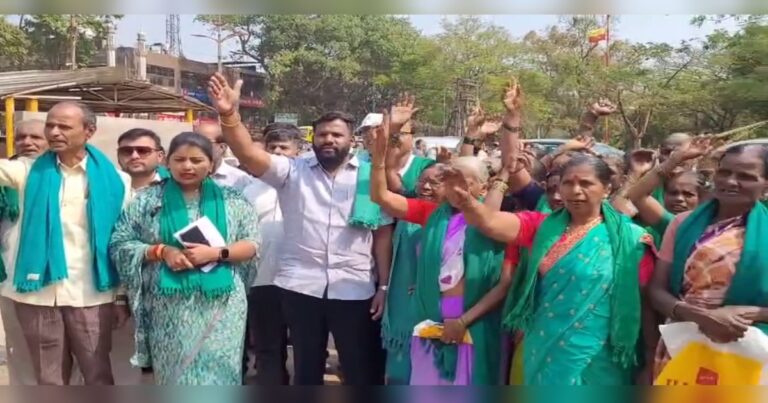 gramin bhagatil bekayda daru vikriwar tatadine bandi ghalanyachi magni