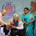 joshis public central schoolmadhye snehsammelan sajare