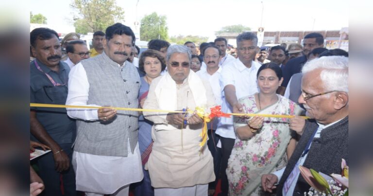 mukhyamantryanchya upasthitit nandgad yethe krantiveer sangoli rayanna putalyache lokarpan