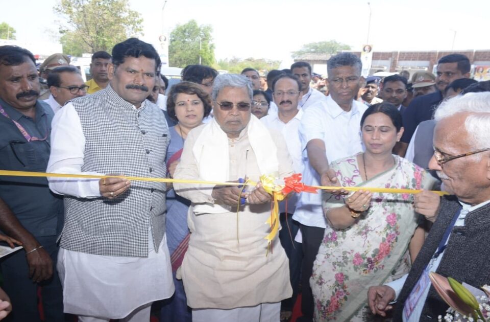 mukhyamantryanchya upasthitit nandgad yethe krantiveer sangoli rayanna putalyache lokarpan