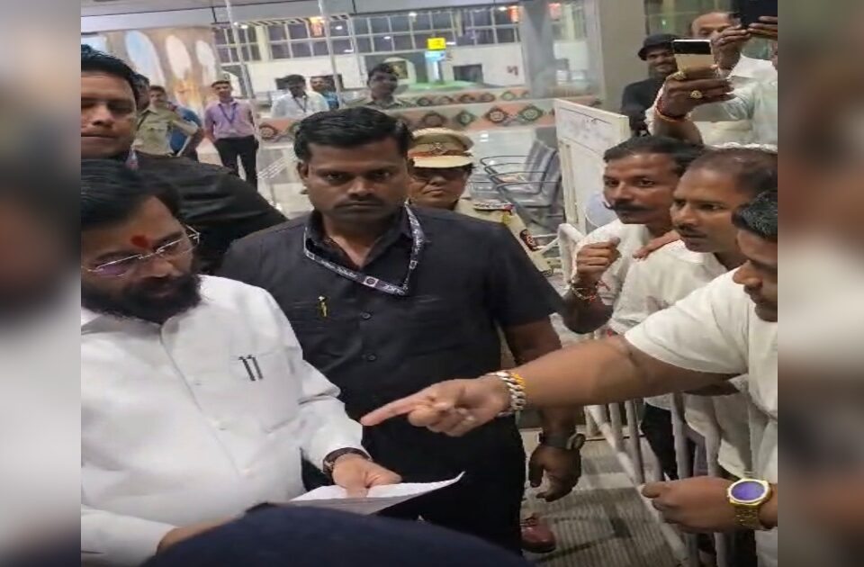 seemaprashni tatadine ucchadhikar samiteechi baithak ghya