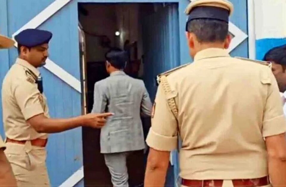 atirikt police mahasanchalak alok kumar yanchi hindlaga karagruhala achanak bhet