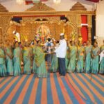 chalvenhattitil mahilankadun bekkinakere mahalakshmi matechya charani 11 tolyacha chandicha dagina arpan