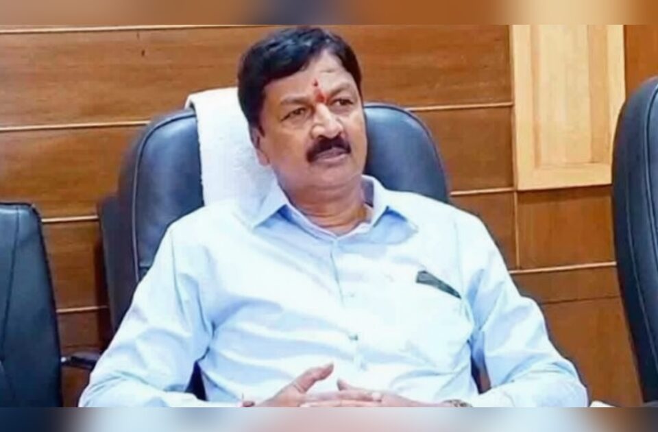 dalit aamdaravirodhil shadyantraviruddh sarvapaksheey ekjut havi