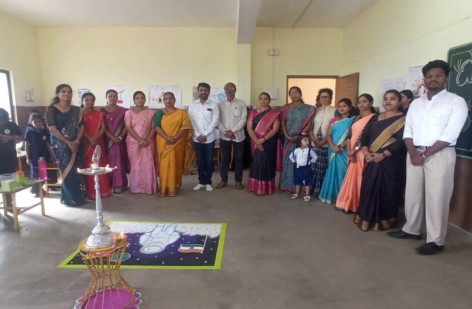 joshi's public central school yethe rashtriya vidnyan divas sajra