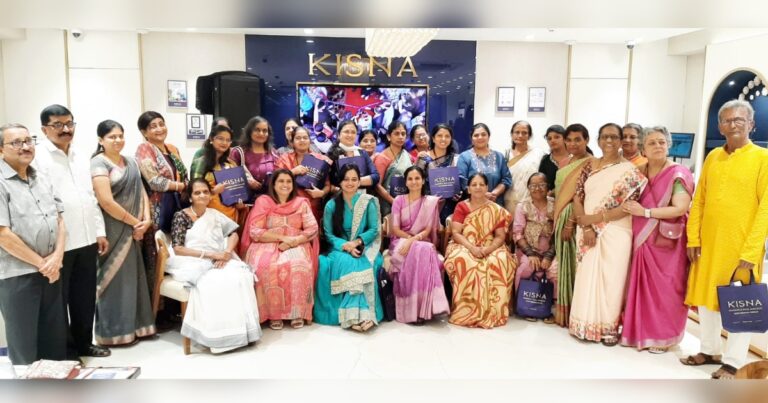 kisna diamond and gold jewellery yanchya saujanane bag parivarachi kavya maifil