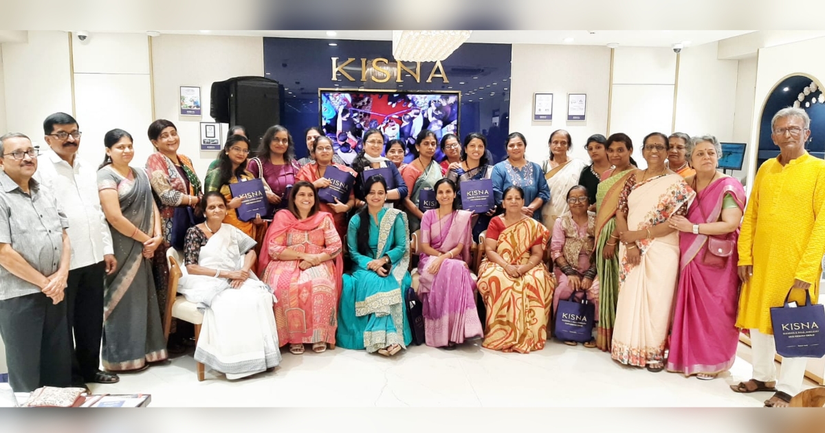 kisna diamond and gold jewellery yanchya saujanane bag parivarachi kavya maifil