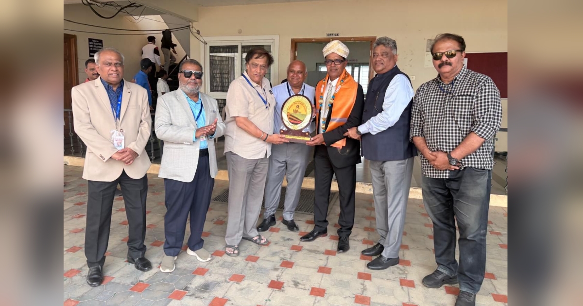 ksca dharwad vibhagatarfe maji cricketpatu sunil joshi yancha satkar