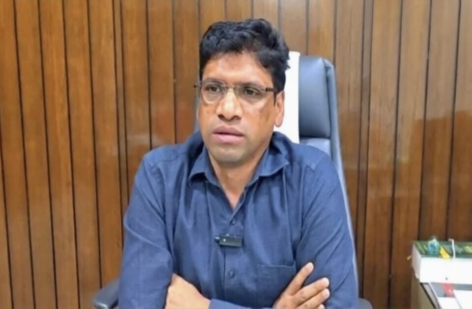 lingaraj college parisarat bibatyache darshan; vanvibhag satark