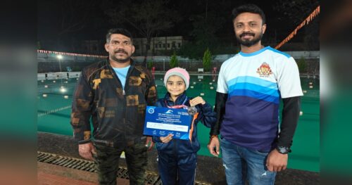 mangaluru yethil jaltaran spardhet ritvi kangralkarla backstroke madhye raupyapadak