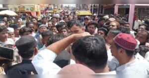 new gandhinagar parisarat balakachya apaharanacha prayatna fasla