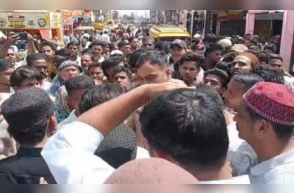 new gandhinagar parisarat balakachya apaharanacha prayatna fasla